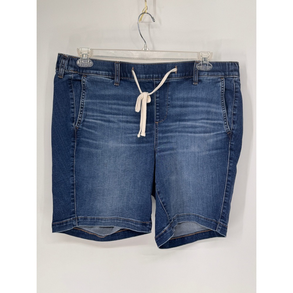 Torrid Bermuda Shorts Womens 2 Blue EUC Weekend Super Soft Drawstring Denim